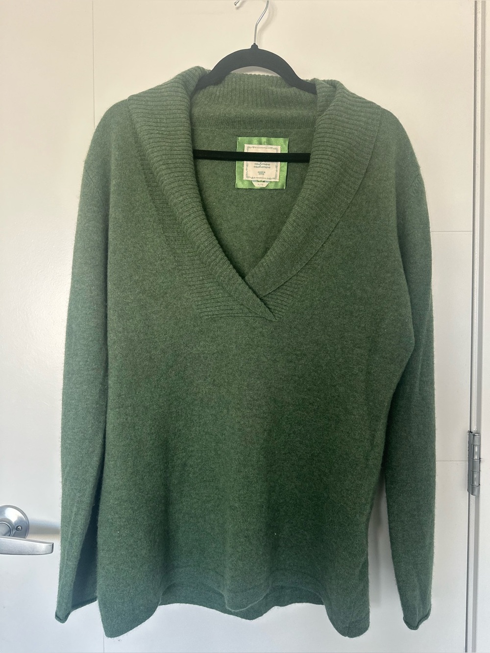 100% Cashmere Old Navy Olive Green V-Neck Shawl Collar Sweater